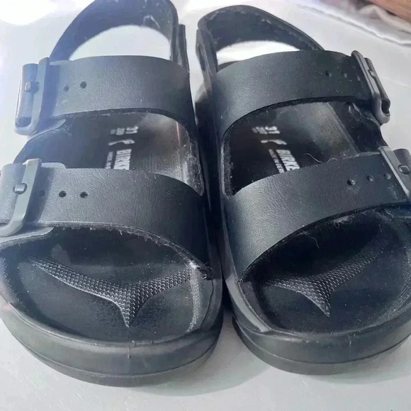 Birkenstock‎ black rugged soles leather kids c13 buckle slides sandals unisex - Picture 4 of 6